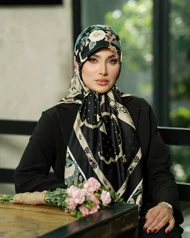 روسری دست دوز مجلسی ابریشم