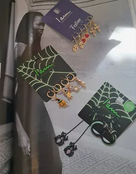 گوشواره جمجمه