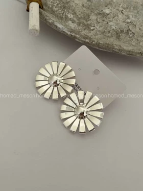 گوشواره گل شیاردار