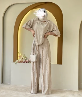 تی‌شرت و شلوار لینن