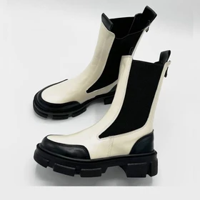 کفش بوت زنانه مدل Stradivarius Flat Ankle Boots - BTC05