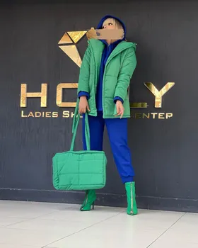 کاپشن کلاه‌دار