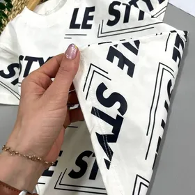 تی‌شرت و شلوارک اسپرت