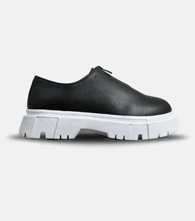کفش کتانی مردانه مشکی BERSHKA
