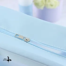 کیف آرایشی ضدآب