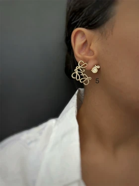 گوشواره های Loewe