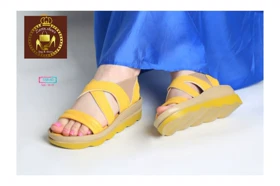 صندل تمام طبی لژدار اسپرت زنانه 558-40