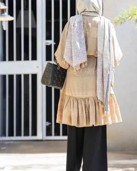 مانتو عروسکی