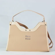کیف دستی زنانه miu miu رنگ کرم کد 4802