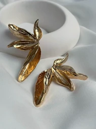 گوشواره برگ طلایی