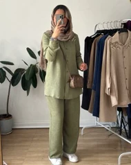 ست مانتو و شلوار با گلدوزی