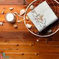 حوله دستی گلدوزی طرح پروانه رنگ سفید