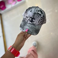 کلاه بیسبالی وارداتی طرحدار