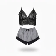 ست نیم‌تنه گیپور و شلوارک مدل 023