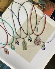 گردن‌بند مینا کاری