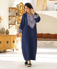 پیراهن بلند سنتی زنانه