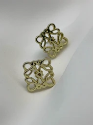 گوشواره Loewe میخی کوچک