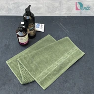 حوله دستی طرح لیوانا رنگ زیتونی
