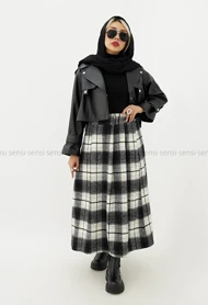 دامن فوتر چهار خونه جلو پیله کد1004839