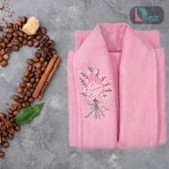 حوله تن پوش طرح گلدوزی یاس رنگ صورتی روشن