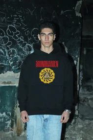 هودی مشکی اسپرت طرح Soundgarden - فواصل