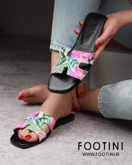اسلیپر (دمپایی) تخت هرمس گل‌دار مشکی صورتی