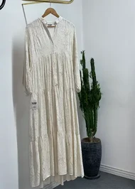 ساحلی گل نخ دوزی کد 7002