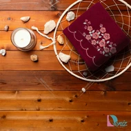 حوله دستی گلدوزی طرح ملینا رنگ زرشکی