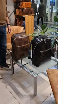 کوله چرم