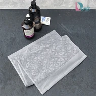 حوله دستی بزرگ طرح وینا رنگ طوسی روشن
