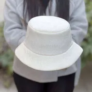 کلاه لبه‌گرد زنانه