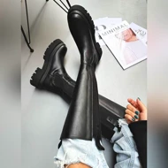 بوت بلند خاطره