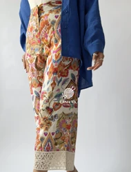 شلوار گل‌دار