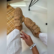 ونس چیکا چسبی