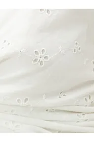 بلوز گلدوزی بابونه زنانه