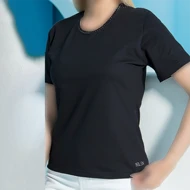 تی‌شرت یقه‌گیپور زنانه