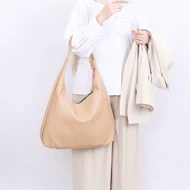 کیف دوشی هستی HASTI (کرم تیره)