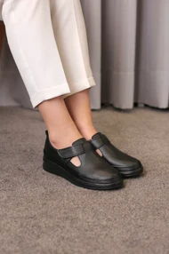 کفش طبی زنانه شیوا