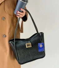 کیف زنانه دوشی چرم مدل MK9105
