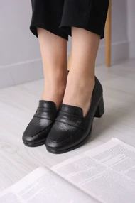 کفش طبی زنانه چشمه