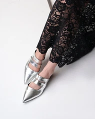 صندل زنانه مدل Stradivarius Sandal - SSi64