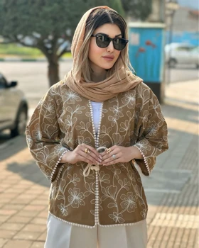 مانتو عروسکی