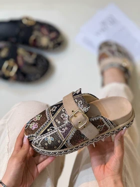 1124 لوفر زنانه پشت‌باز طرح سنتی هندی