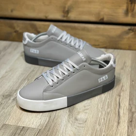 کفش کتانی مردانه مدل پول اند بیر pull&bear طوسی 41 تا 44 کد کالا(1818)