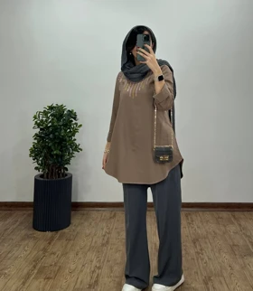 مانتو جلو گلدوزی رعنا 1
