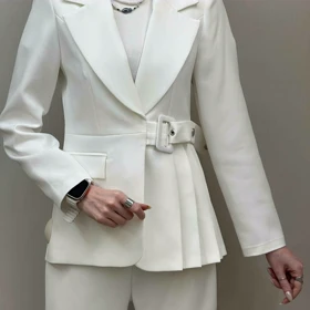 کت بغل پلیسه