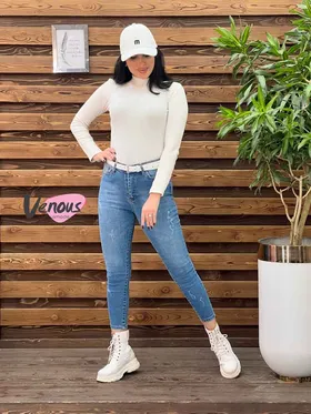 شلوار جین آبی زاپ‌دار