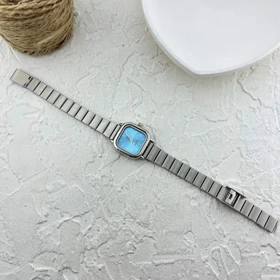 ساعت مچی زنانه طرح فلورا، ظرافت در عین سادگی