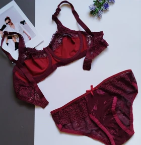 ست شورت و سوتین زنانه گیپور گوشواره ای Ella