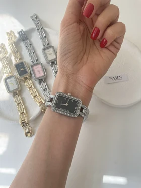 ساعت گوچی نگین‌دار